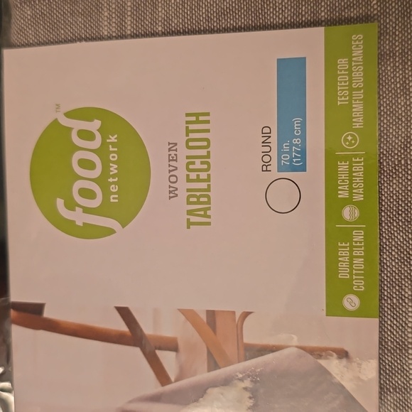 FOOD NETWORK BRAND ROUND WOVEN BROWN TABLECLOTH SIZE 70 IN. - Picture 3 of 8